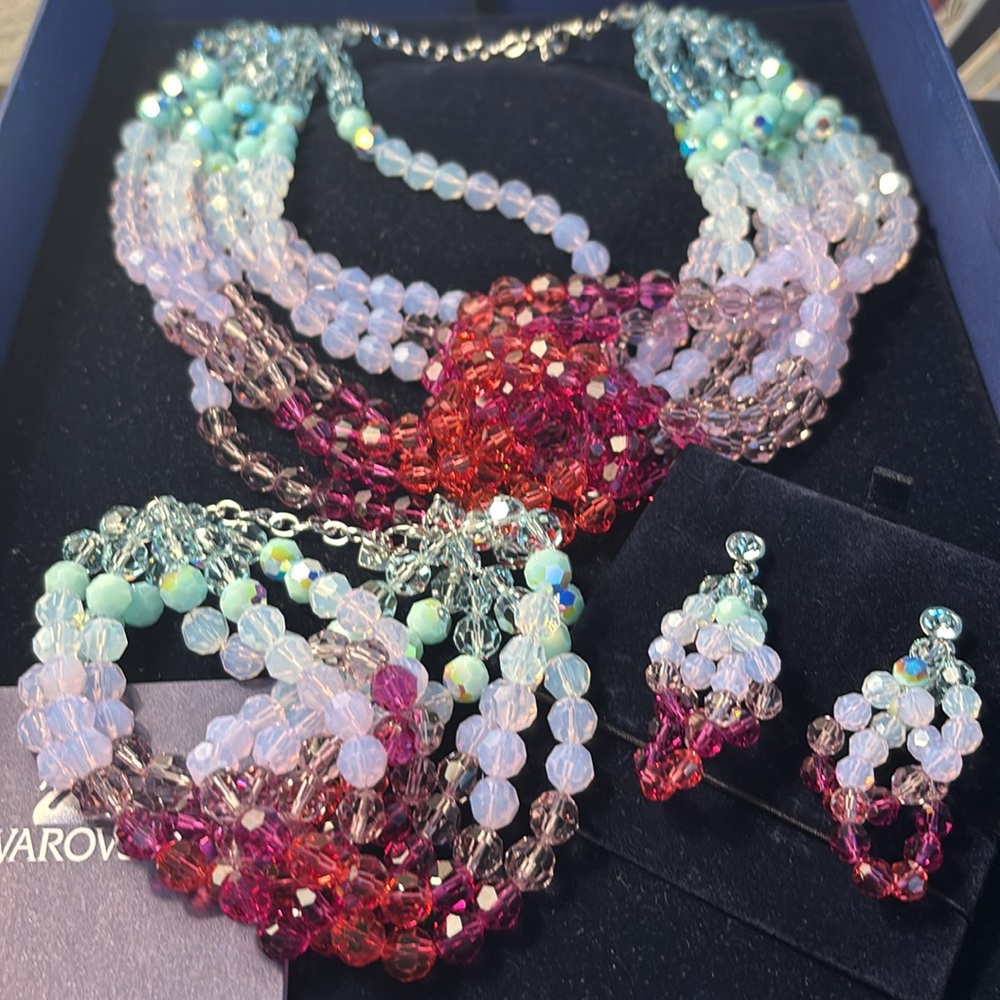 Rare Authentic Swarovski Elegant Multicolor Beaded Necklace and Earring Set. 🎄